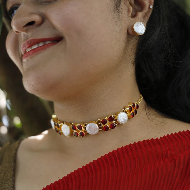 Golden Aboli Baroque Choker With Stud